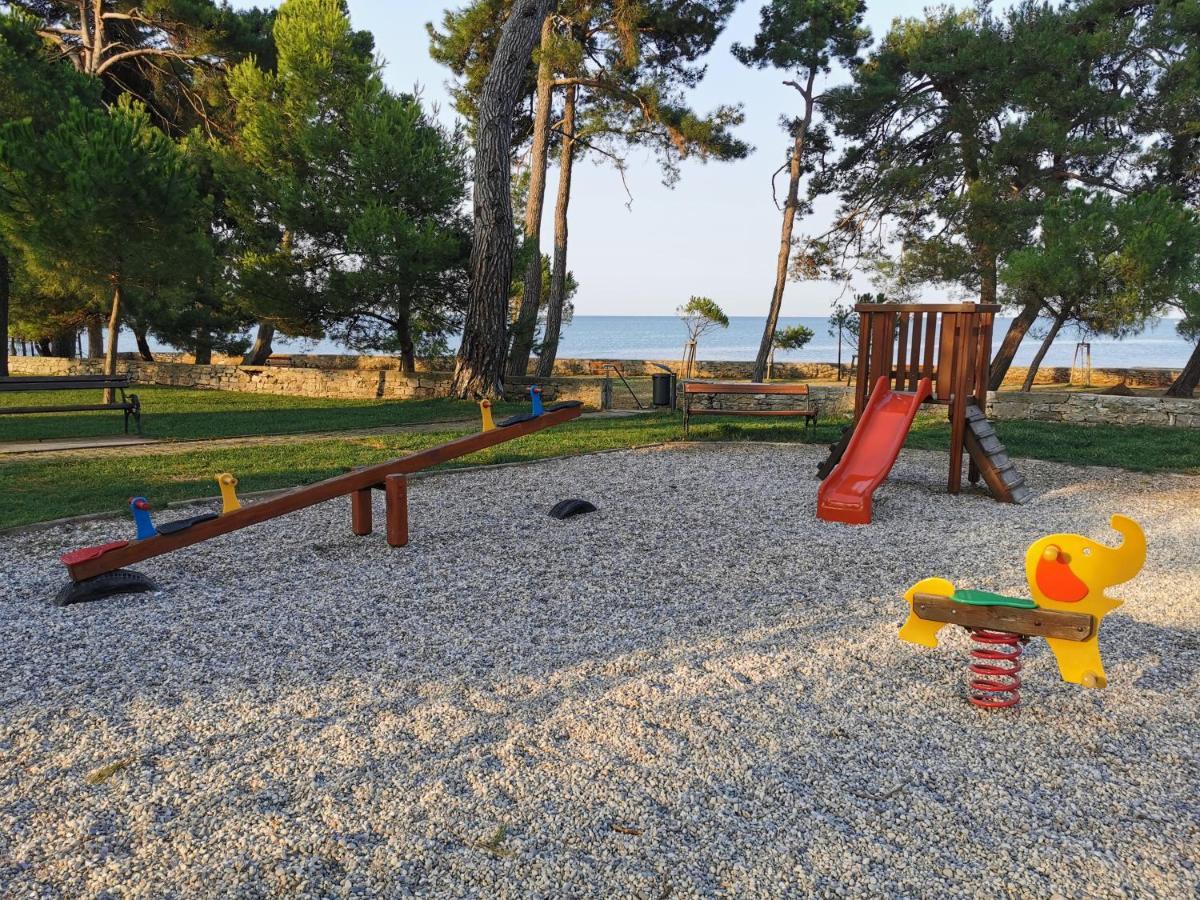 Mirta Deluxe Superior 5 Star Apartment, Your Piece Of Heaven By The Sea & Park, With Sea & Park View Novigrad Istria Eksteriør bilde