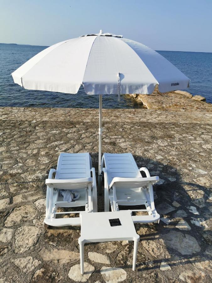 Mirta Deluxe Superior 5 Star Apartment, Your Piece Of Heaven By The Sea & Park, With Sea & Park View Novigrad Istria Eksteriør bilde