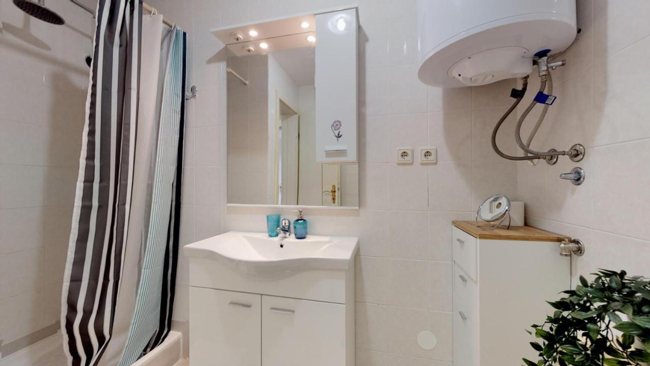 Mirta Deluxe Superior 5 Star Apartment, Your Piece Of Heaven By The Sea & Park, With Sea & Park View Novigrad Istria Eksteriør bilde