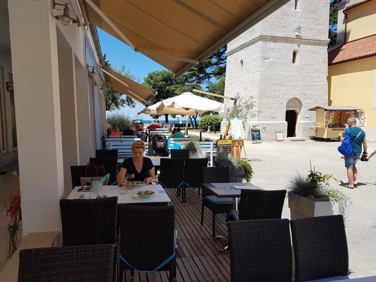 Mirta Deluxe Superior 5 Star Apartment, Your Piece Of Heaven By The Sea & Park, With Sea & Park View Novigrad Istria Eksteriør bilde