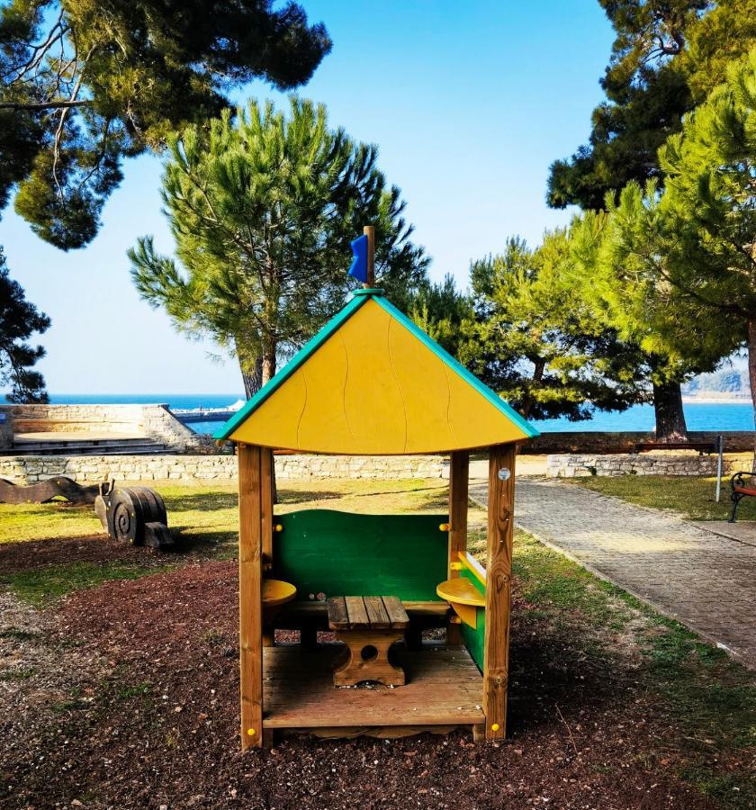 Mirta Deluxe Superior 5 Star Apartment, Your Piece Of Heaven By The Sea & Park, With Sea & Park View Novigrad Istria Eksteriør bilde