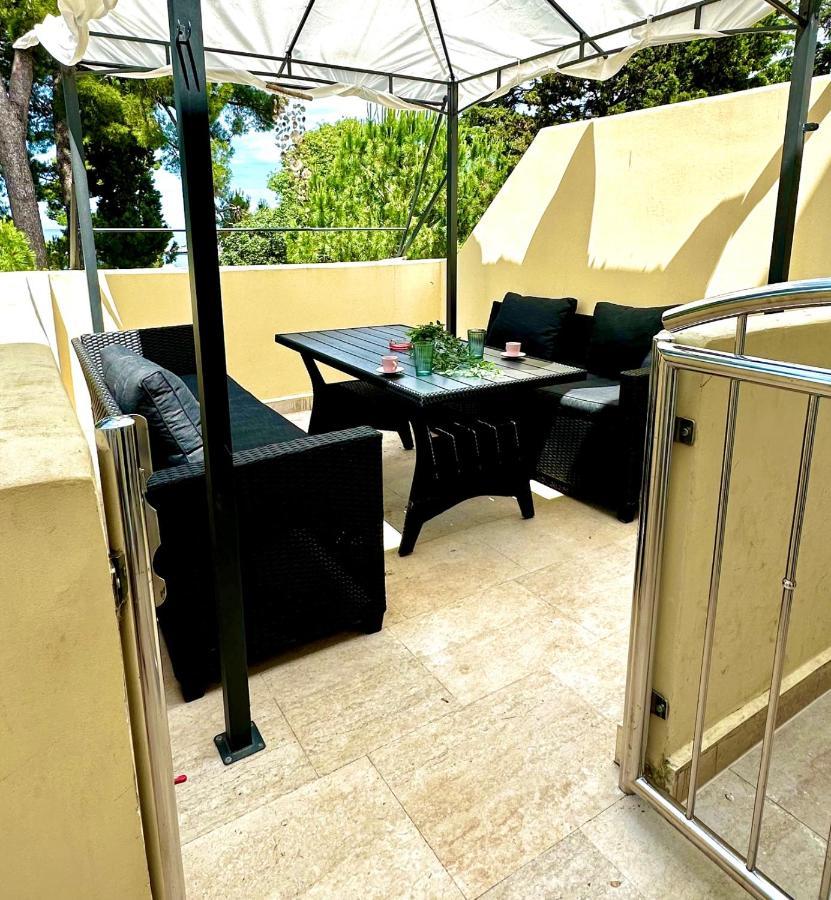 Mirta Deluxe Superior 5 Star Apartment, Your Piece Of Heaven By The Sea & Park, With Sea & Park View Novigrad Istria Eksteriør bilde